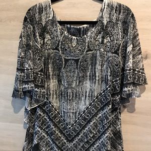 Women XL World Unity top black & white very light & comfortable
